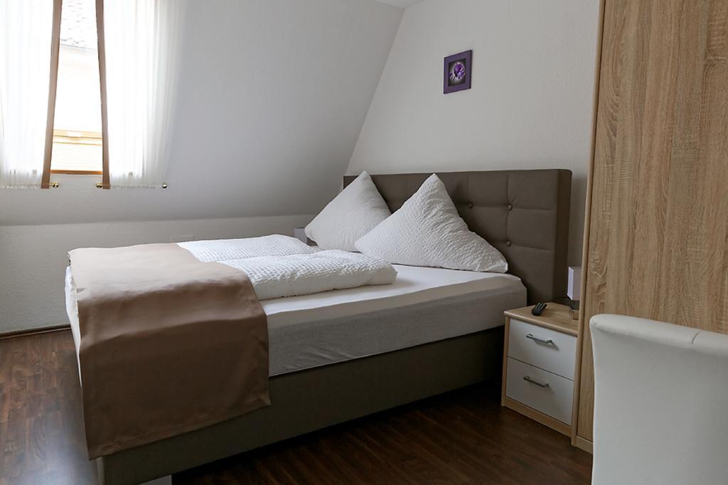 Hotel Huettl - Garni Worms Cameră foto